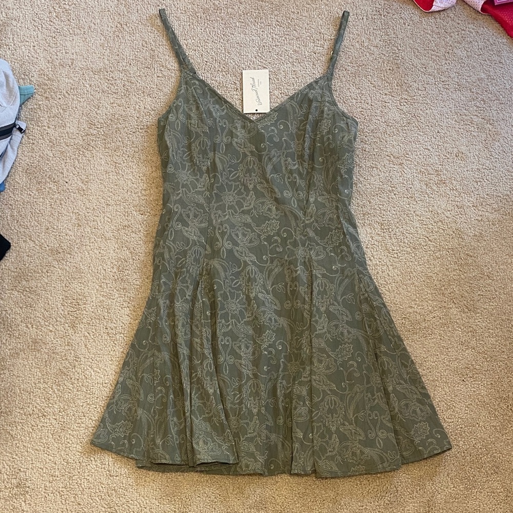 NWT Elegant Green Floral Dress